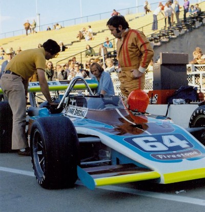 Discussion in the pits